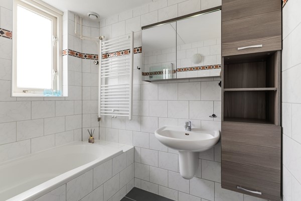 Medium property photo - Koningin Julianastraat 101, 4153 BX Beesd